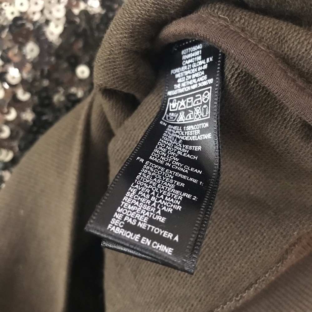 Forever 21  Sequined Sweater L - Picture 4 of 5